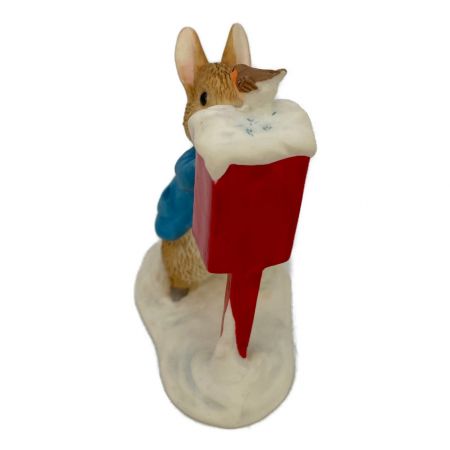 Peter Rabbit (ピーターラビット) フィギュリン 手紙を出すピーターラビット