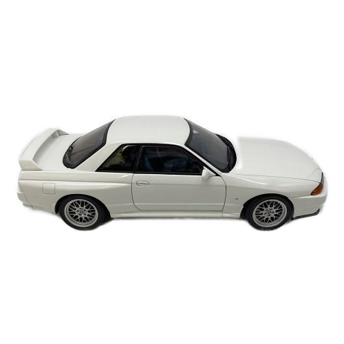 AUTOart (オートアート) モデルカー 外箱ヤケ有 1/18 NISSAN SKYLINE