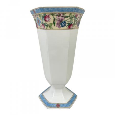 Wedgwood (ウェッジウッド) 花瓶 SARAH（サラ）｜トレファクONLINE