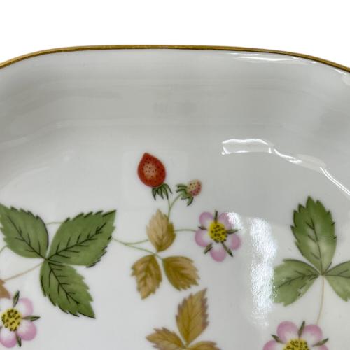 Wedgwood (ウェッジウッド) オクタゴナルディッシュ L ワイルドストロベリー