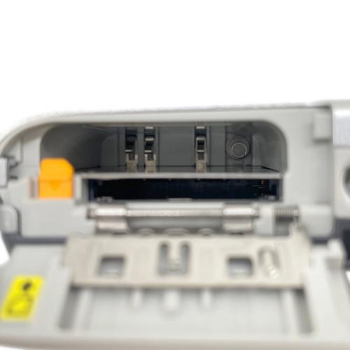 Nikon (ニコン) コンパクトデジタルカメラ S3700 2048万画素(総画素) 1/2.3型CCD 専用電池 SDXCカード対応 ISO80～3200 1.1コマ/秒 1～1/1500 秒 20044168