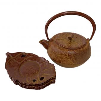 南部鉄器 (ナンブテッキ) 茶器 小皿付き・柿葉