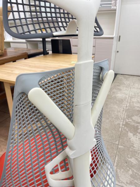 Herman Miller (ハーマンミラー) セイルチェア ホワイト×オレンジ