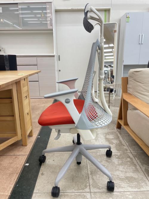 Herman Miller (ハーマンミラー) セイルチェア ホワイト×オレンジ