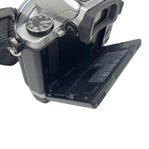 OLYMPUS (オリンパス) ミラーレスデジタルカメラ OM-D E-M10 14-42mm EZ レンズキット