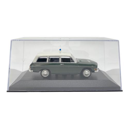 MINICHAMPS (ミニチャンプス) モデルカー 1/43 Audi 60 Variant 1970