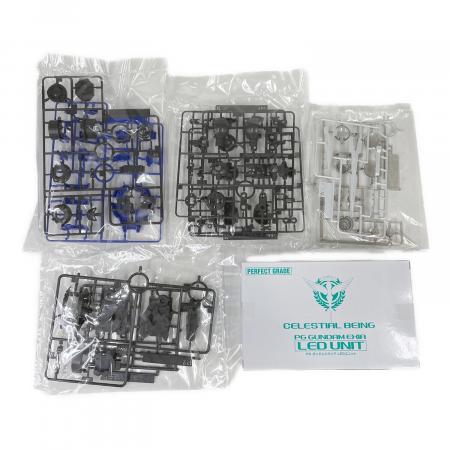 機動戦士ガンダム00 ガンプラ 4549660197737 PG 1/60 ガンダム