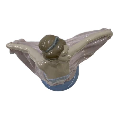 LLADRO (リヤドロ) フィギュリン 05050 DE ENSAYO DANCER（踊る少女）