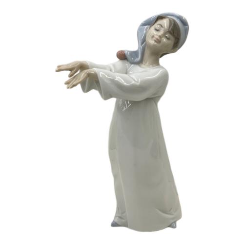 LLADRO (リヤドロ) フィギュリン 06482 リトルスリープウォーカー