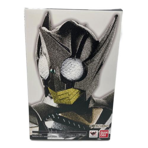 BANDAI (バンダイ) 仮面ライダーパンチホッパー フィギュア S.H.Figuarts(真骨彫製法)