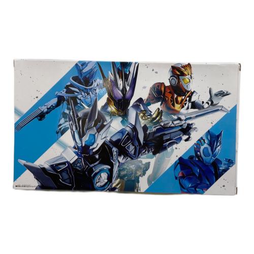 BANDAI(バンダイ) 仮面ライダーゼロワン DXメモリアルプログライズキーセット SIDE A.I.M.S.＆ZAIA 仮面ライダー