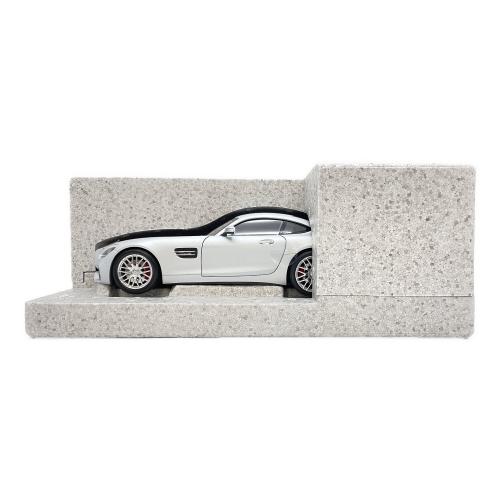 Mercedes Benz (メルセデスベンツ) Mercedes Benz AMG GT-S モデルカー 1/18 スケール