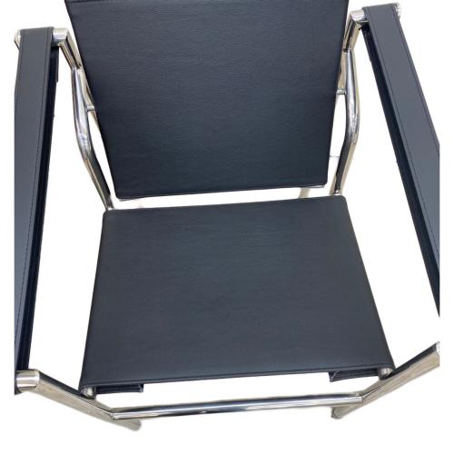 ラウンジチェアー リプロダクト品 207 ブラック LC1