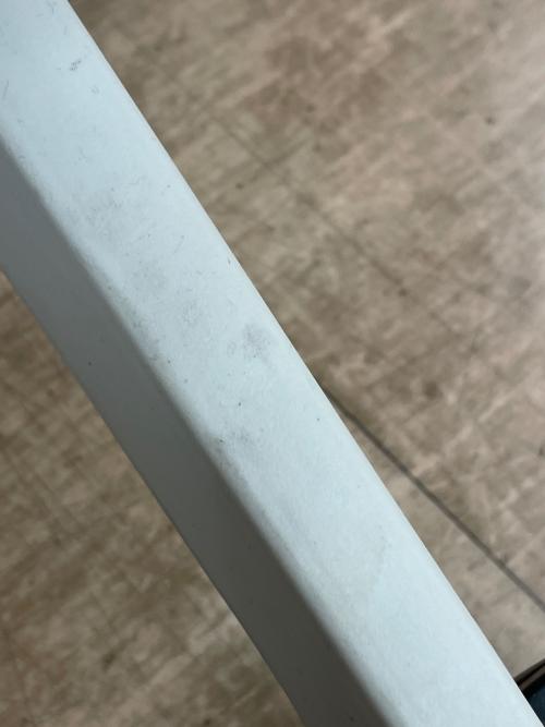 オカムラ オフィスチェア ピンク フルーエント