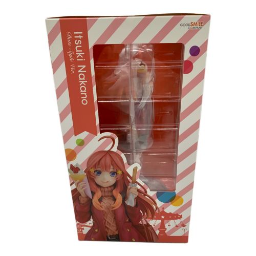 GOODSMILE COMPANY (グッドスマイルカンパニー) フィギュア 五等分に花嫁 1/6 中野五月 Date Style Ver.