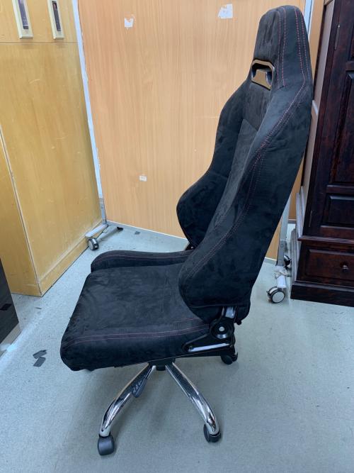 RENNSPORT（レンシュポルト） オフィスチェア ブラック×レッド