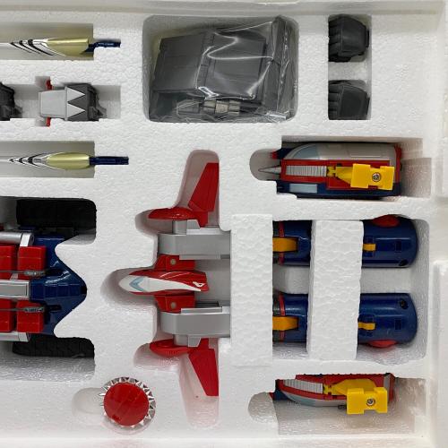 BANDAI (バンダイ) フィギュア GX-03 超合金 コンバトラーV