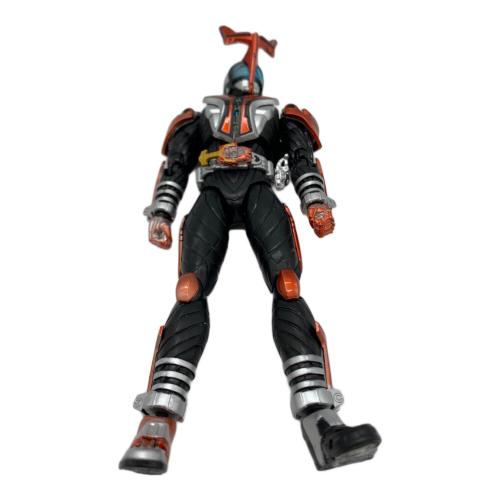 フィギュア 仮面ライダーカブト ハイパーフォーム S.H.Figuarts
