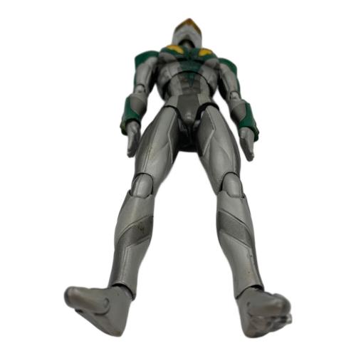 ウルトラマン ミラーナイト ULTRA-ACT