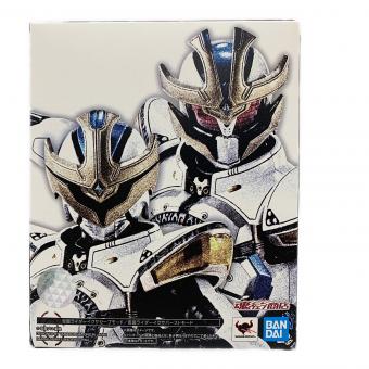 BANDAI (バンダイ) フィギュア 開封済品 仮面ライダーイクサ セーブモード/バーストモード 真骨彫 S.H.Figuarts
