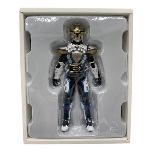 BANDAI (バンダイ) フィギュア 開封済品 仮面ライダーイクサ セーブモード/バーストモード 真骨彫 S.H.Figuarts