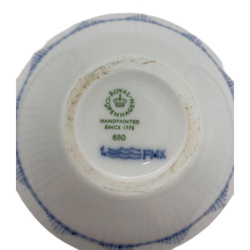 ROYAL COPENHAGEN (ロイヤル・コペンハーゲン) フラワーベース ブルーフルーテッド プレイン ベース S