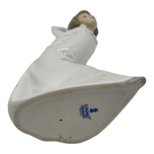 LLADRO (リヤドロ) フィギュリン 天使の考えごと（わかってきたぞ） ※内部破片有