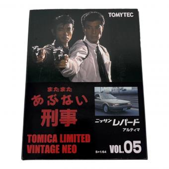 TOMYTEC (トミーテック) トミカリミテッドヴィンテージネオ あぶない刑事05 日産レパード（金） トミカ