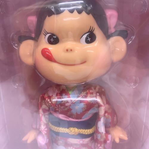 ミニ店頭晴れ着ペコちゃん人形 フィギュア