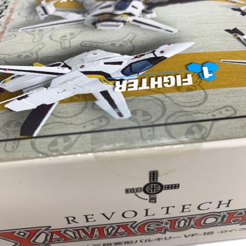 リボルテックヤマグチ No.083 三段変形バルキリー VF-1S フィギュア