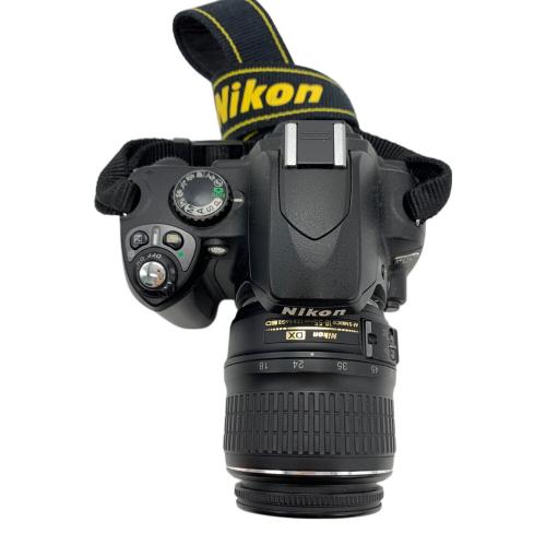 Nikon (ニコン) デジタル一眼レフカメラ D40