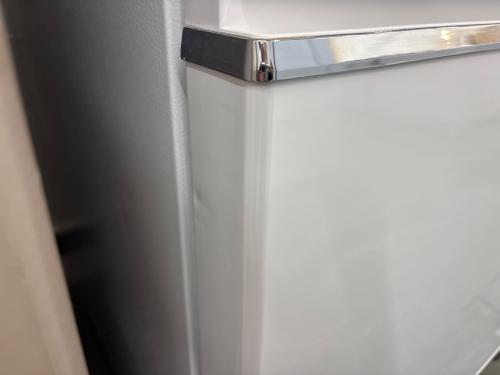 MITSUBISHI (ミツビシ) 3ドア冷蔵庫 MR-CX37F-W 2021年製 365L