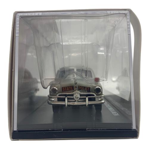 1/43 1950 フォード 4ドア ニューヨーク市警察 モデルカー