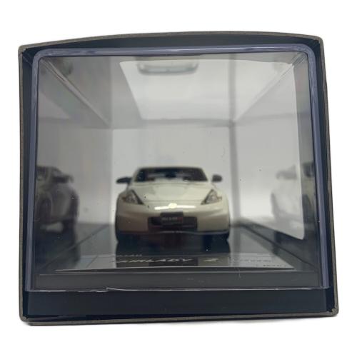 WIT’S 1/43 FAIRLADY Z NISMO ブリリアントホワイトパール モデルカー