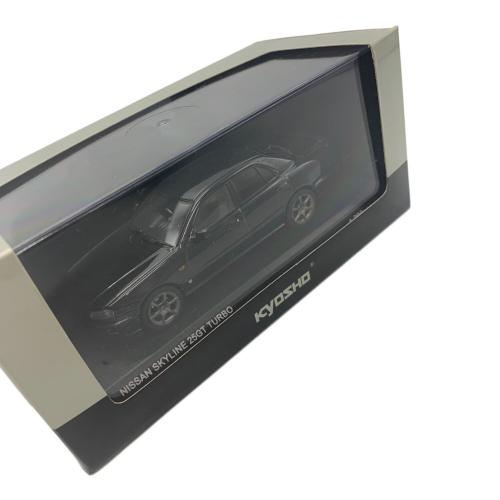 京商 (キョウショウ) 1/43 Nissan Skyline 25GT Turbo 2000 Latter-term type Black Pearl モデルカー