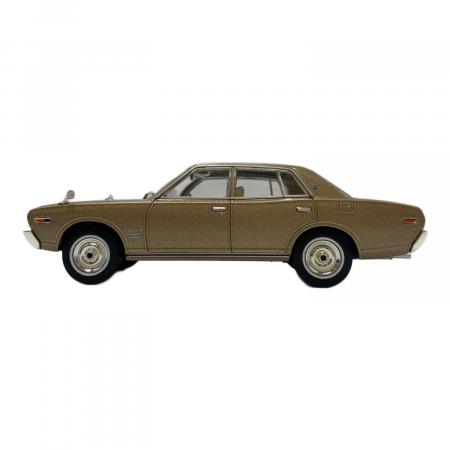 DISM 日産グロリア 2000 トミカリミテッド セドリック2000 1/43 TOMY (トミー) トミカリミテッドヴィンテージ トミカ 1/43 日産
