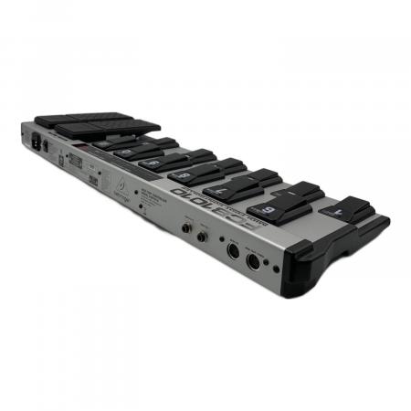 BEHRINGER (ベリンガー) フットコントローラー FCB1010｜トレファクONLINE