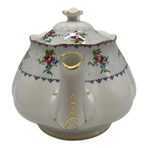 ROYAL ALBERT (ロイヤルアルバート) ティーポット プチポワン