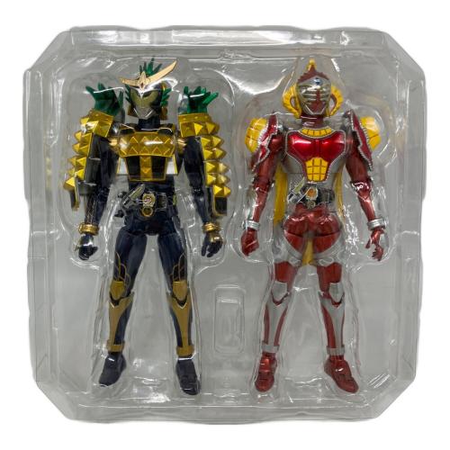 BANDAI (バンダイ) 仮面ライダー鎧武＆仮面ライダーバロン フィギュア S.H.Figuarts