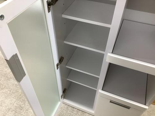 キッチンキャビネット