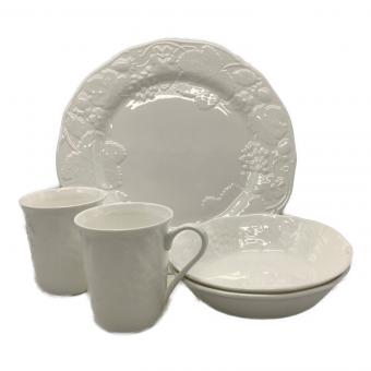 Wedgwood (ウェッジウッド) プレートセット ストロベリー&バイン