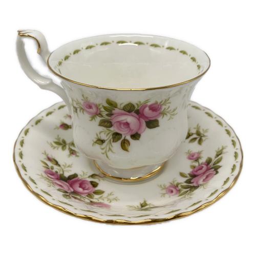 ROYAL ALBERT (ロイヤルアルバート) カップ&ソーサー フラワー・オブ・ザ・マンス
