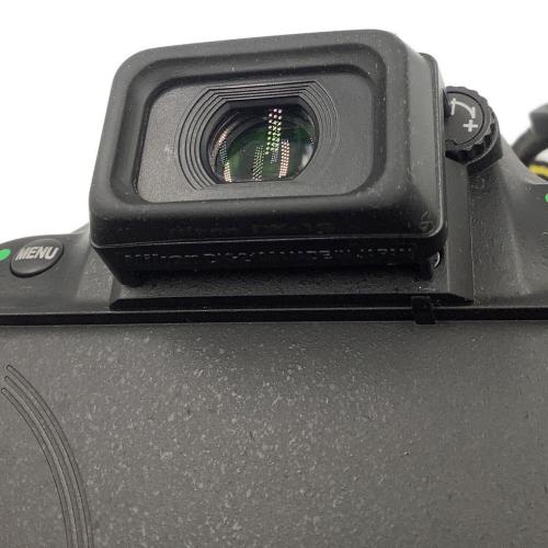 Nikon (ニコン) デジタル一眼レフカメラ D5200