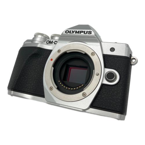 OLYMPUS (オリンパス) ミラーレス一眼カメラ IM006 OM-D E-M10 Mark III ダブルズームレンズ