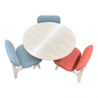 ニトリ ダイニング4点セット ナチュラル×グレー×レッド リラックス