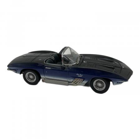 AUTOart (オートアート) シボレーコルベット マコシャーク 1961 モデル