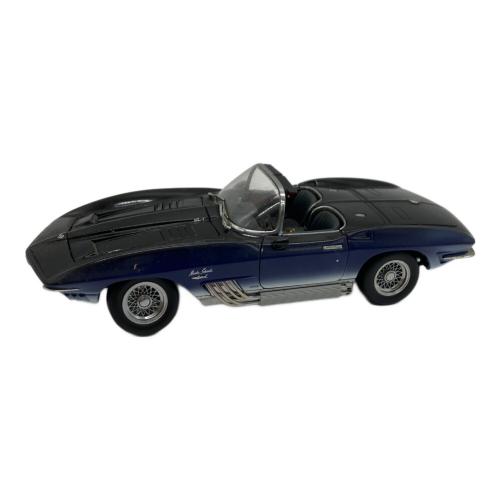 AUTOart (オートアート) シボレーコルベット マコシャーク 1961 モデルカー