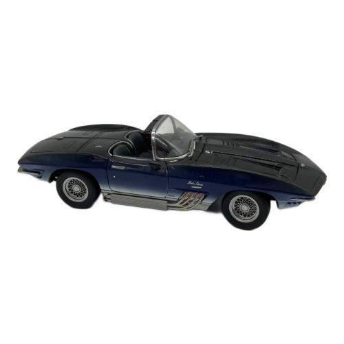 AUTOart (オートアート) シボレーコルベット マコシャーク 1961 モデルカー