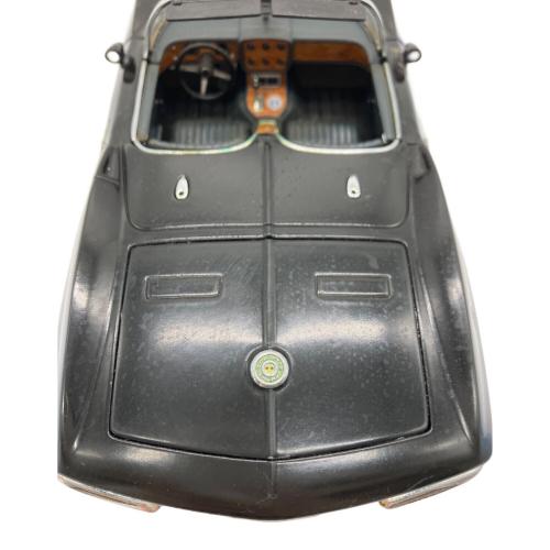 AUTOart (オートアート) シボレーコルベット マコシャーク 1961 モデルカー