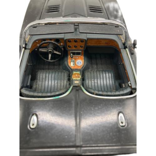AUTOart (オートアート) シボレーコルベット マコシャーク 1961 モデルカー